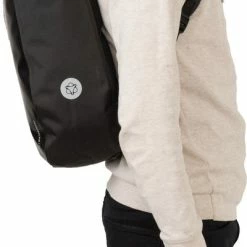 Korting ? AGU Rugzak Shelter - Zwart - 21L - Waterdicht - Roll-top ? -Kastoes winkel 400x840