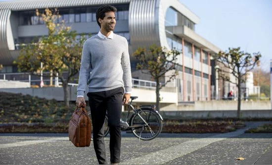 Goedkoop ? New Looxs Cali Leren Laptop Fietstas – 17 Liter - Cognac ? 5 Goedkoop ? New Looxs Cali Leren Laptop Fietstas – 17 Liter - Cognac ? - Afbeelding 5