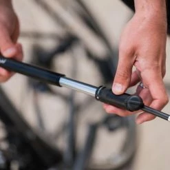 Kopen ? BBB Cycling EasyRoad Minipomp - Fietspomp Met Drukmeter - Pomp Fiets Mini - 9 Bar - Zwart - 18,5 Cm - BMP-49 ? -Kastoes winkel 550x366 128