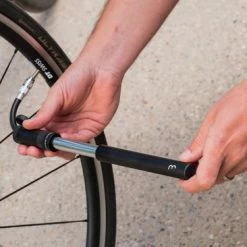 Kopen ? BBB Cycling EasyRoad Minipomp - Fietspomp Met Drukmeter - Pomp Fiets Mini - 9 Bar - Zwart - 18,5 Cm - BMP-49 ? -Kastoes winkel 550x366 129
