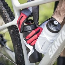 Goedkoopste ? BBB Cycling Tools &Tubes Gereedschapsbidon - Racefiets - Duurzaam Materiaal - Zwart - Maat L (630ml) - BTL-18 ? 8 Goedkoopste ? BBB Cycling Tools &Tubes Gereedschapsbidon - Racefiets - Duurzaam Materiaal - Zwart - Maat L (630ml) - BTL-18 ? -Kastoes winkel 550x366 208