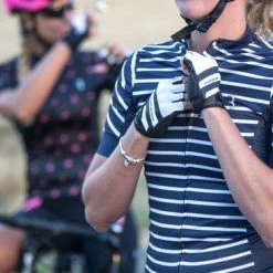 Aanbiedingen ? BBB Cycling AirRoad Fietshandschoenen Zomer - Fiets Handschoenen Met Stevige Grip - Wielrenhandschoenen - Zwart - Maat L - BBW-51 ? -Kastoes winkel 550x366 213