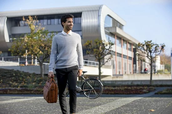 Goedkoop ? New Looxs Cali Leren Laptop Fietstas – 17 Liter - Cognac ? 8 Goedkoop ? New Looxs Cali Leren Laptop Fietstas – 17 Liter - Cognac ? - Afbeelding 8