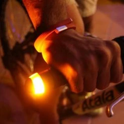 Promo ✔️ CYCL Magnetische WingLights V 2.0 - Richtingaanwijzers Fiets ❤️ 25 Promo ✔️ CYCL Magnetische WingLights V 2.0 - Richtingaanwijzers Fiets ❤️ -Kastoes winkel 550x366 86