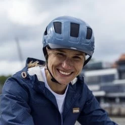 Beste deal ? ABUS Hyban 2.0 Fietshelm - Maat L (56-61 Cm) - Glacier Blue ⭐ -Kastoes winkel 550x367 8