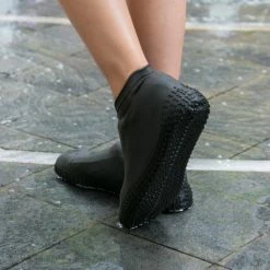 Kopen ? Bobbels & Putten - Silicone Overschoenen - 2 Paar Maat 35-39 - Schoen Beschermers - Regen Laarzen - Overschoenen Waterdicht - Anti Slip Regen Schoenen - ? Sneaker Beschermers - Festival Overschoen - ? Shoe Cover ✔️ -Kastoes winkel 550x476