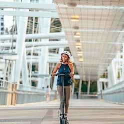 Beste recensies van ? InMotion LeMotion S1 E-step - Elektrische Step - 95 KM Bereik - 25 Km/h - Dubbele Vering ? -Kastoes winkel 550x687