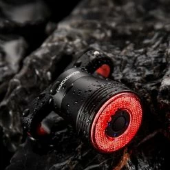 Nieuw ? Rockbros Slim Fiets Achterlicht, Automatische Rem Sensor, IPx6 Waterdicht LED, Via USB Opladen, Met Zadelbevestiging, Slimme Fietsverlichting ❤️ -Kastoes winkel 550x696 2