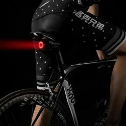 Nieuw ? Rockbros Slim Fiets Achterlicht, Automatische Rem Sensor, IPx6 Waterdicht LED, Via USB Opladen, Met Zadelbevestiging, Slimme Fietsverlichting ❤️ -Kastoes winkel 550x696 3