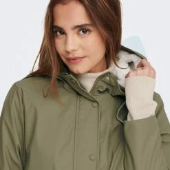 Beste recensies van ? ONLY ONLSALLY RAINCOAT CC OTW Dames Jas - Maat M ? -Kastoes winkel 550x727 1